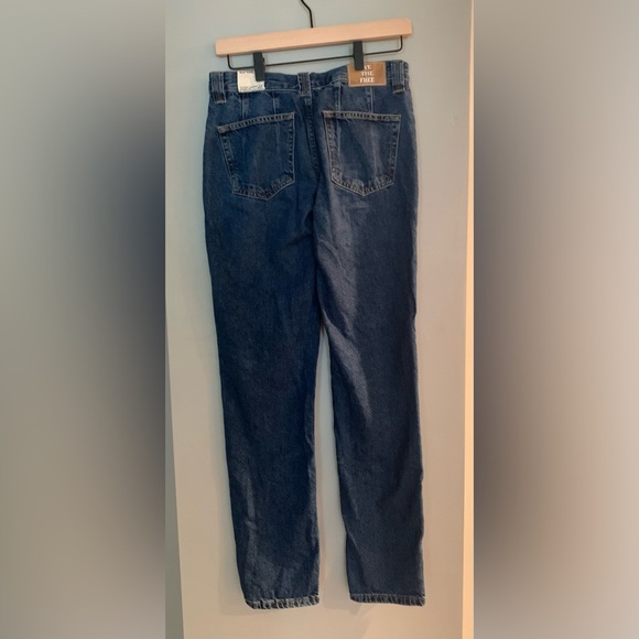 We The Free Haywire Highrise Skater Leg Jeans - 25 CRVY - Picture 5 of 6